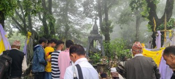 साउनको पहिलो सोमबार बैतडी सहित सुदूरपश्चिमका शिवमन्दिरमा भक्तजनको घुइचो 